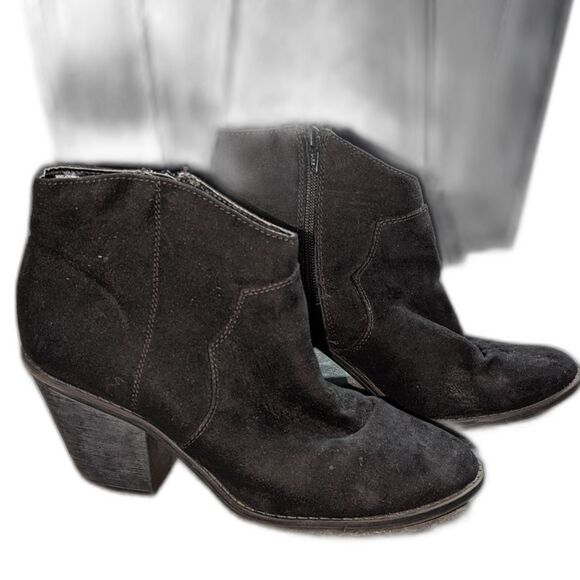 Faded Glory Size 9 Black Faux Suede Wedge Western Ankle Bootie - Picture 1 of 4